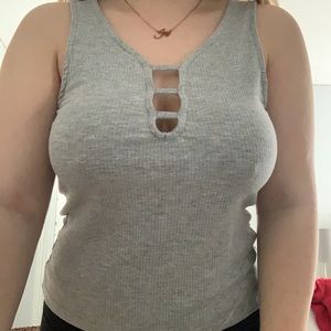grey tank top